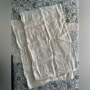 💛CRATE & BARREL PILLOWCASES💛